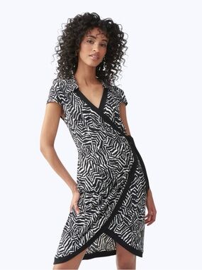 Joseph Ribkoff Dress Black Vanilla Zebra Print Faux Wrap Size 8 Medium NEW